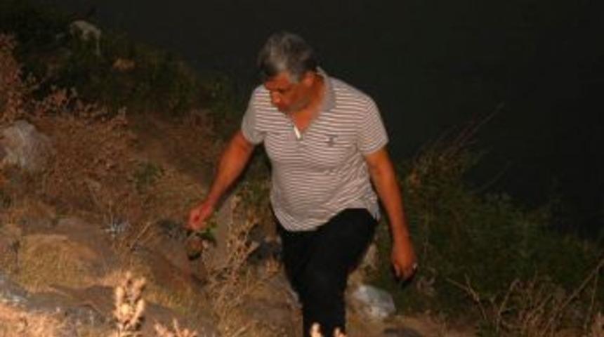 Balık&ccedil;ının Oltasına El Bombası Takıldı