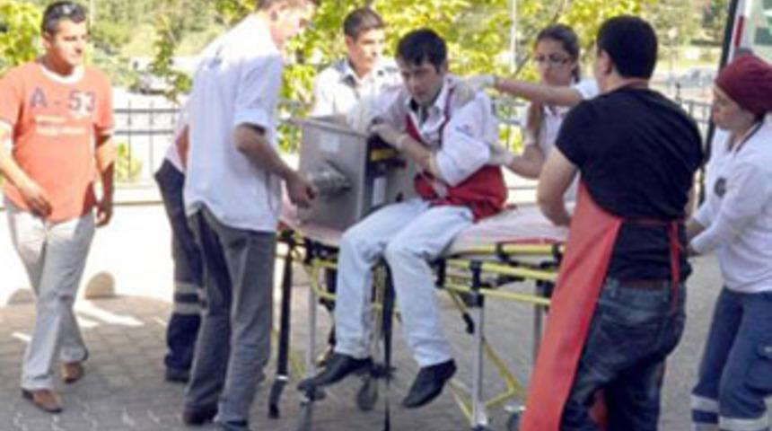 Kıyma makinesiyle hastaneye kaldırıldı
