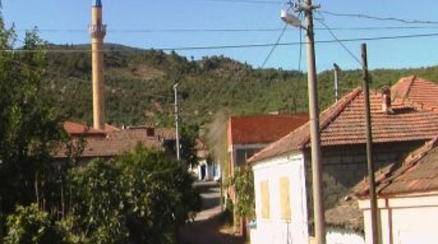 Bir Aylığına Köylüler Köylerini Terk Etti