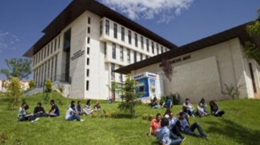 Hasan Kalyoncu &Uuml;niversitesi B&uuml;y&uuml;meye Devam Ediyor