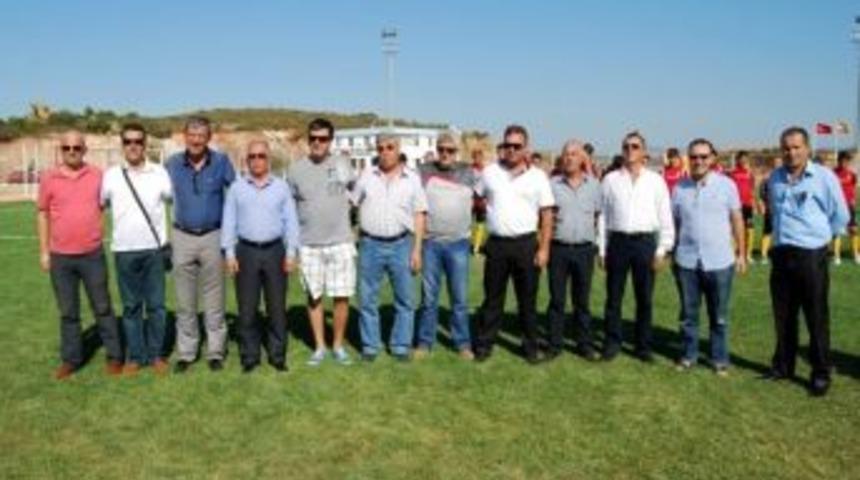 K&uuml;&ccedil;&uuml;kk&ouml;y Belediyespor Sezonu Tekbir Sesleriyle A&ccedil;tı