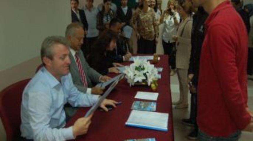 Lapseki Meslek Y&uuml;ksekokulu'nda Kayıtlar Başladı