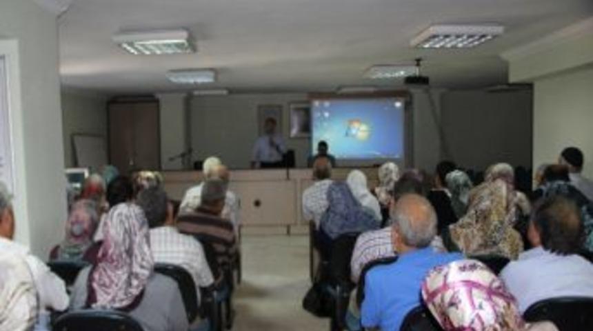 M&uuml;ft&uuml;l&uuml;kten Hacı Adaylarına Eğitim Semineri