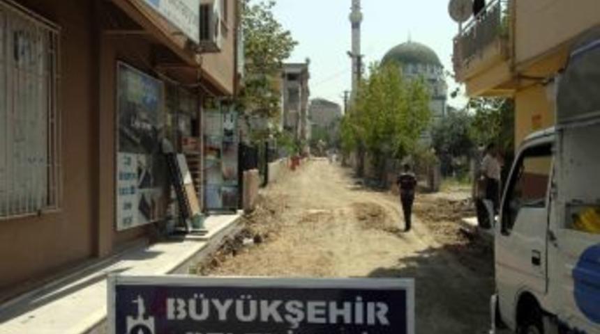 Darıca'da Asfalt &Ccedil;alışmaları S&uuml;r&uuml;yor