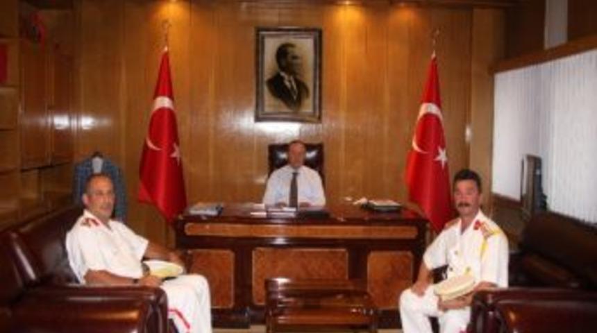 Vali Ziyareti Sonrası Bando Şefi G&ouml;zyaşlarına Boğuldu