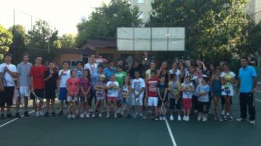 &ldquo;koşabiliyorken Koş &ldquo;projesinde Tenis Turnuvası Sonu&ccedil;landı