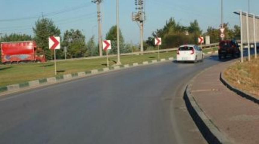 &Ccedil;izgisiz Yollar Tehlike Sa&ccedil;ıyor