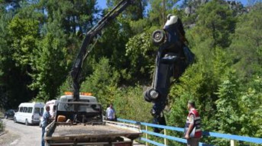 Kozan&rsquo;da Kaza: 3 &Ouml;l&uuml;, 2 Yaralı