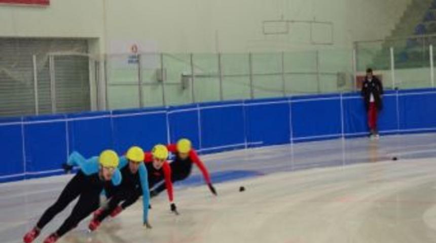 Hız Tutkunları Federasyon Kupası İ&ccedil;in Yarıştı