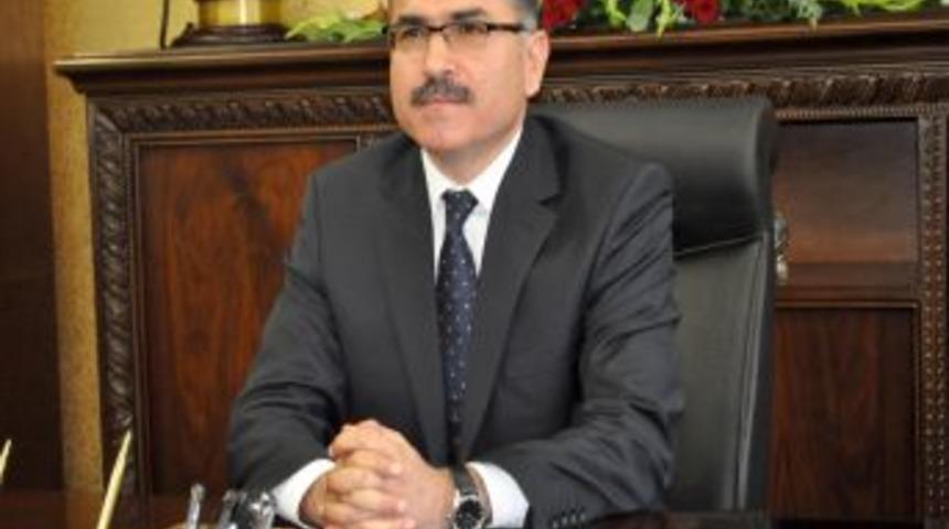 Yeni Balıkesir Valisi Turhan: &Ouml;nceliğimiz Eğitim Olacak