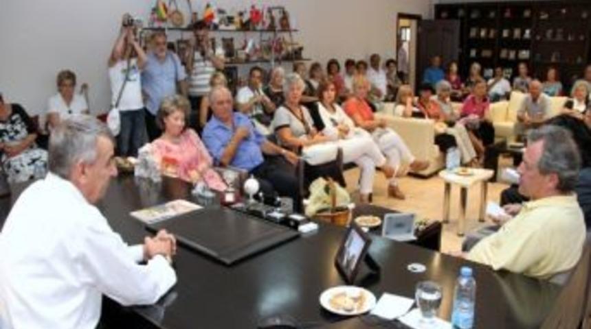 Gaziemir'de Ağlatan T&uuml;rk-yunan Buluşması