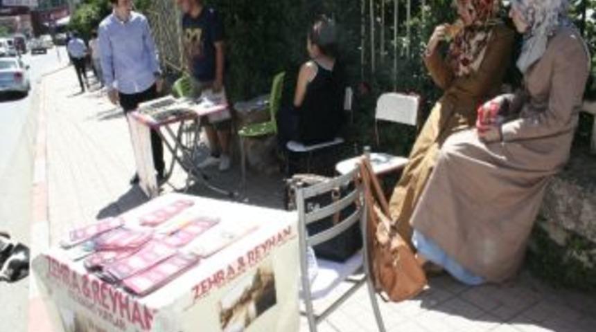 Be&uuml; &Ouml;n&uuml;nde Yurtları Ve Apartları Tanıtan Stantlar A&ccedil;ıldı