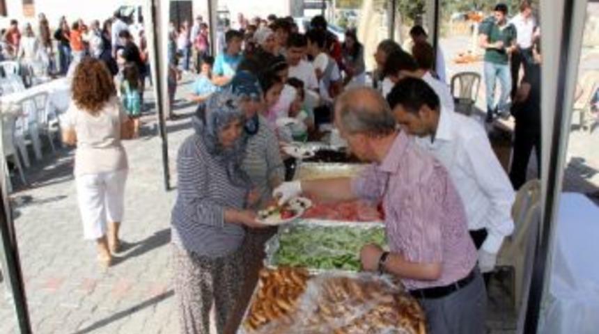 Başkan G&ouml;nen&ccedil; Vatandaşlarla Kahvaltıda Buluştu