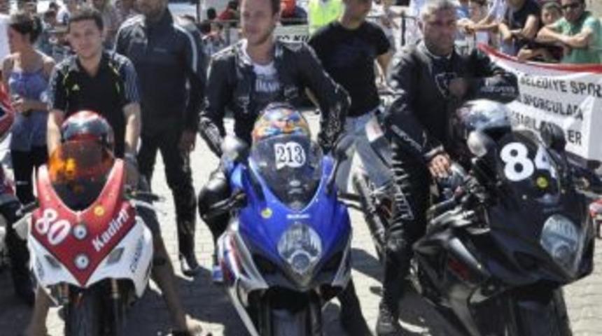 T&uuml;rkiye Motodrag D&ouml;rd&uuml;nc&uuml; Ayak Yarışları Akhisar'da Yapıldı