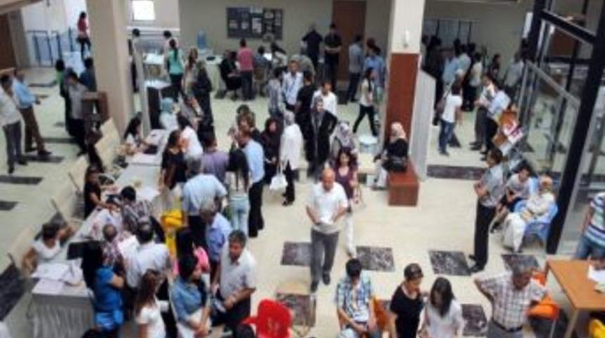 Hasan Kalyoncu &Uuml;niversitesinde Kayıt Heyecanı