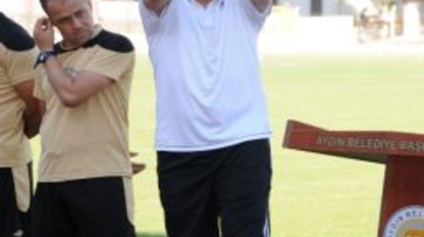 Din&ccedil;el: &ldquo;biz Bir Ekibiz&rdquo;