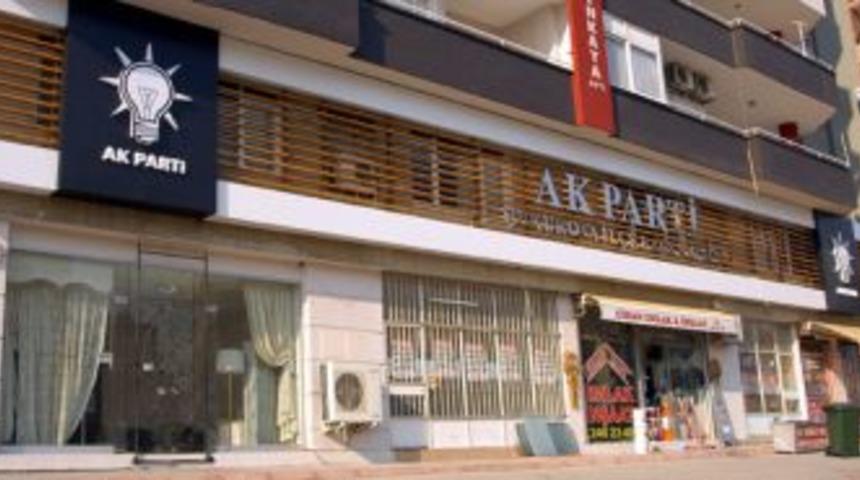 AK Parti &Ccedil;ukurova yeni binasına taşındı