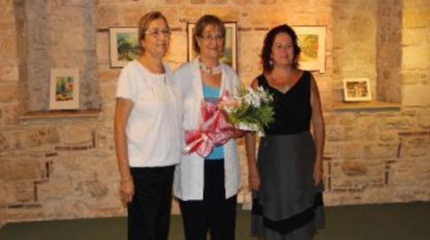 Neval Avcı Kuşadası&rsquo;nda Resim Sergisi A&ccedil;tı