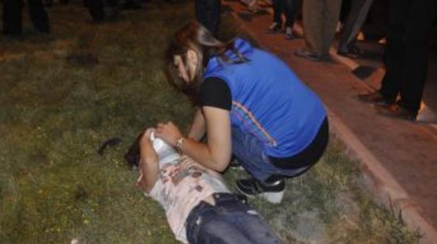 Kazada G&uuml;l&uuml;mseten Diyalog