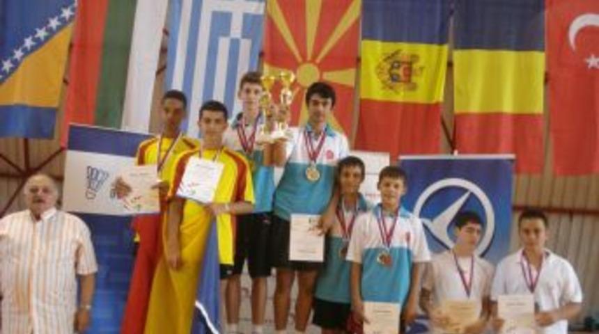 Osmancık Badmintonda Balkan Şampiyonu