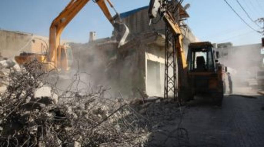 Binalar Yıkılıyor Yeni Bulvar A&ccedil;ılıyor