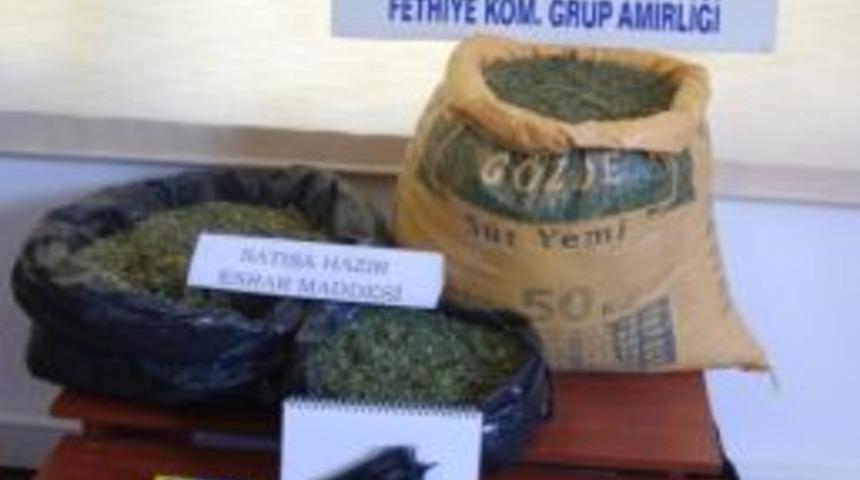 Samanın İ&ccedil;ersinden 17 Kilo Esrar &Ccedil;ıktı