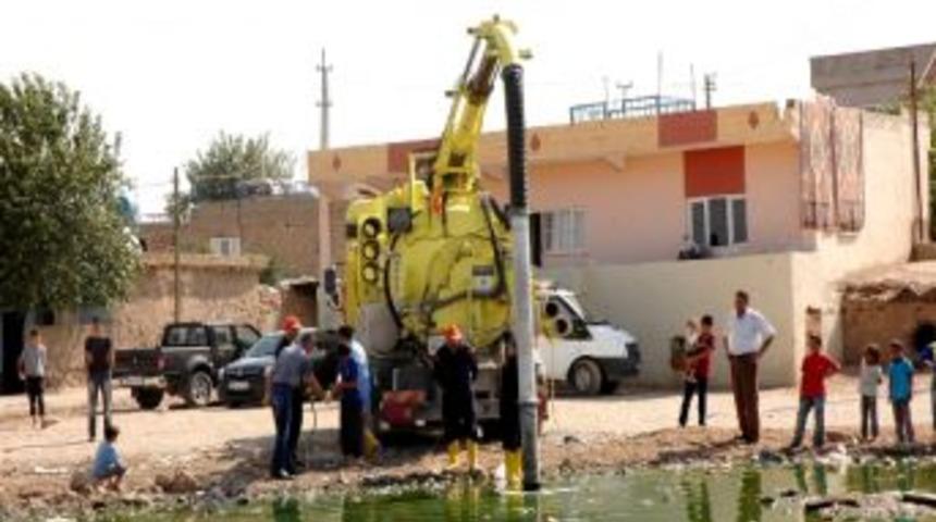 Batman&rsquo;da Tıkanan K&ouml;y Kanalizasyonu Yenileniyor