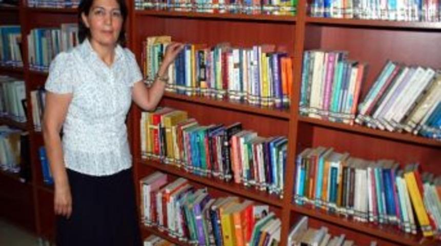 İl Halk K&uuml;t&uuml;phanesi'ne 7 Bin 500 Yeni Kitap