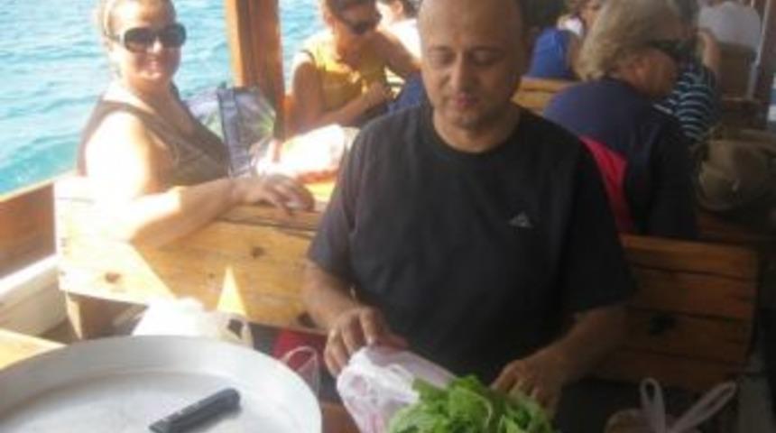 Edirneli Gazeteciler Tekne Turuna &Ccedil;ıktı