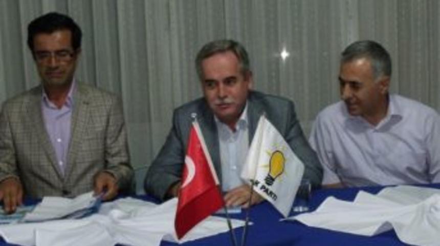 Ak Partili Berber, Salihli&rsquo;de Temaslarda Bulundu