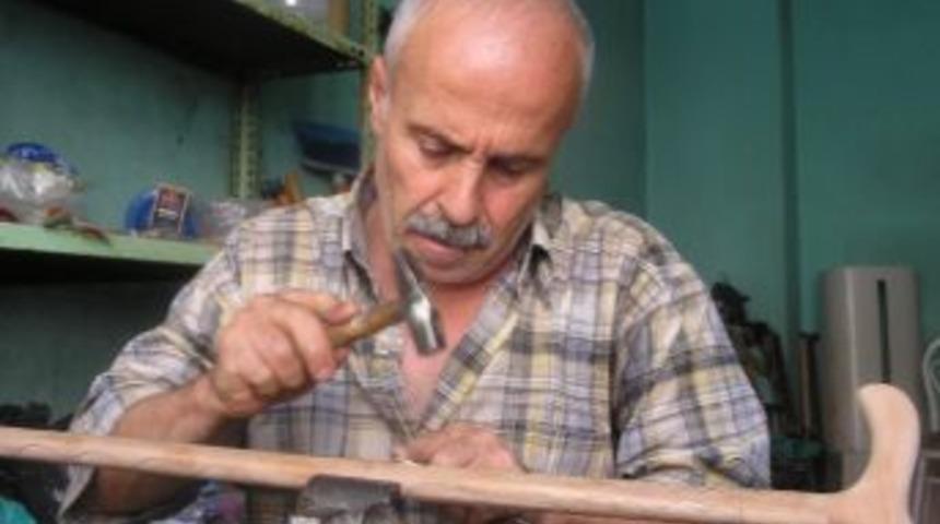 Mesleğini 44 Yıldır Yaşatmaya &Ccedil;alışıyor