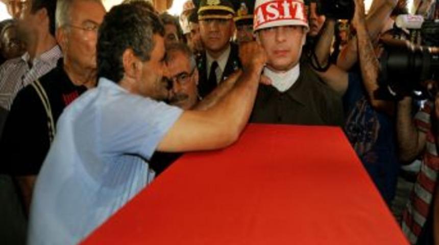 Şehit Uzman &Ccedil;avuş Erdoğan S&ouml;nmez, Son Yolculuğuna Uğurlandı