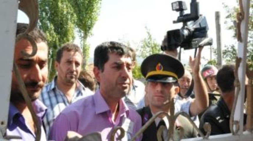 Evin Tek Oğlu Olan Şehide G&ouml;zyaşı