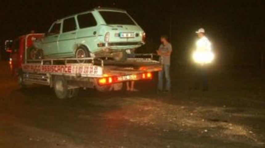 Burhaniye&rsquo; De İki Otomobil &Ccedil;arpıştı: 1 Yaralı