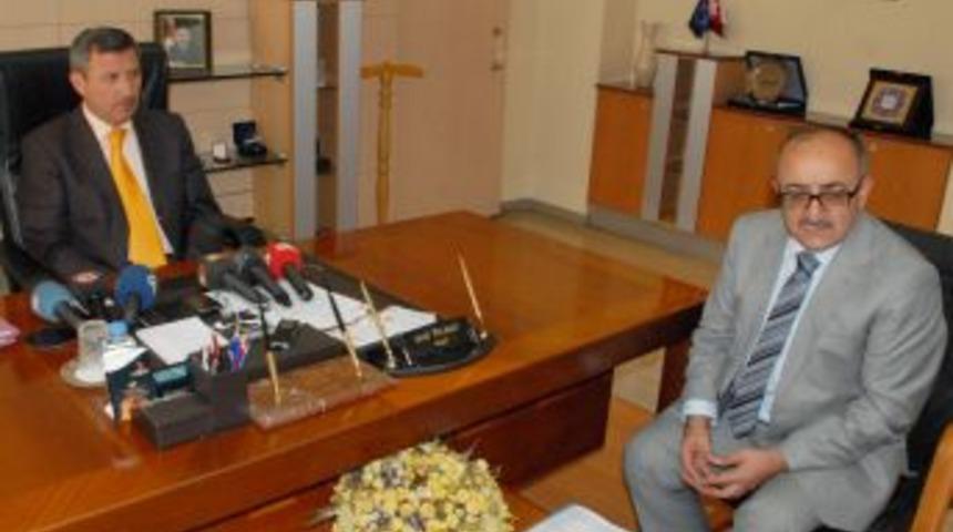 Vali Yılmaz: 'Herkes Yaptığı G&ouml;revle Ilgili Hesap Verebilmeli'