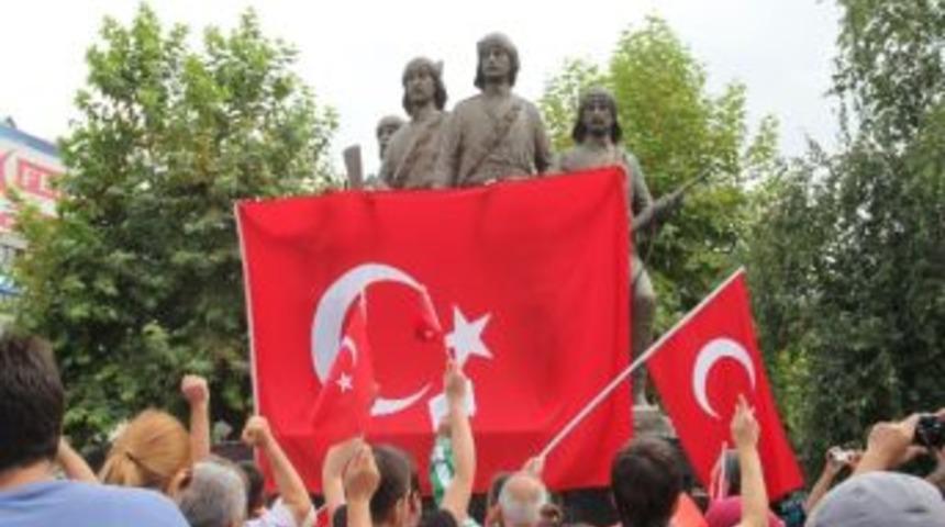 Amazonlar Ter&ouml;re Tepki G&ouml;sterdi