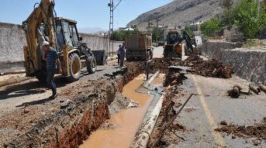 Elbistan'da 7 Mahalle Susuz Kaldı