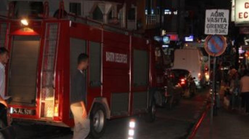 İtfaiye Ekibine Trafik Engeli