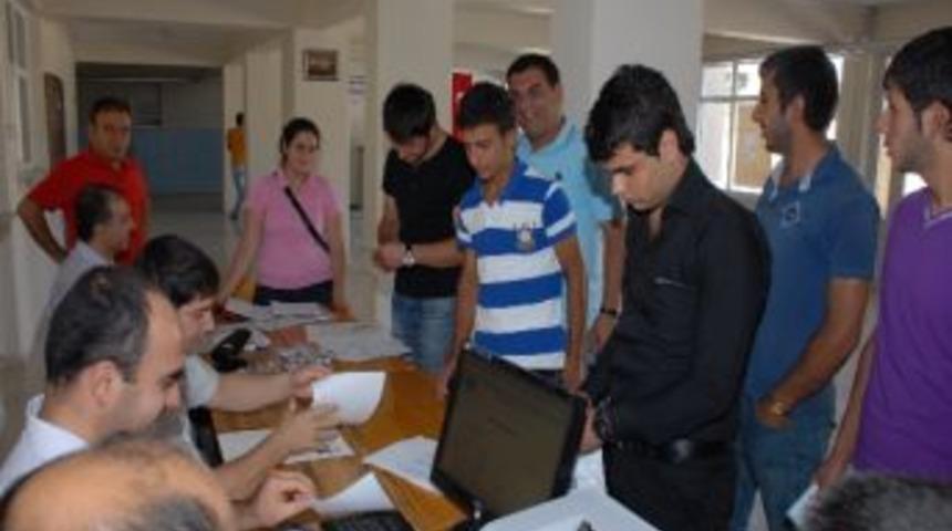 Elbistan Myo&rsquo;da Kayıt Yoğunluğu Yaşanıyor