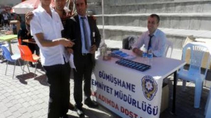 G&uuml;m&uuml;şhane Emniyetinden &Uuml;niversite &Ouml;ğrencilerine Dost Eli