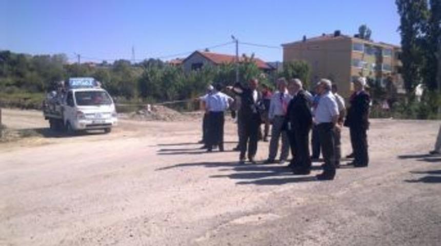 Vali Ayyıldız&rsquo;dan Saltukova&rsquo;da Duble Yol &Ccedil;alışmalarını İnceledi