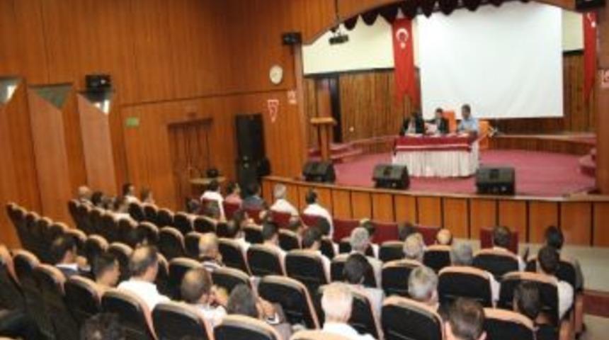 Ağrı&rsquo;da Okul M&uuml;d&uuml;rleri Eğitim Yılı &Ouml;ncesi Toplandı