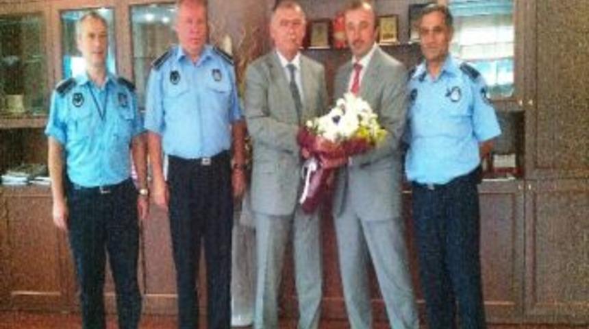 Kaymakam&rsquo;dan Zabıtalara Kutlama