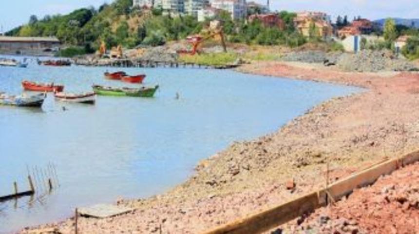 Karaosmanoğlu Sahillerdeki &Ccedil;alışmaları Denetledi