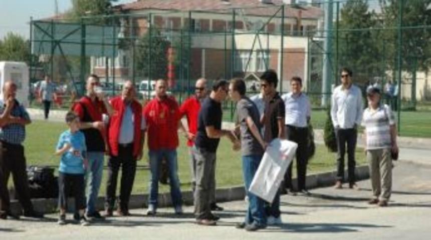 Eskişehirspor'lu Futbolcu Ediz İ&ccedil;in H&uuml;z&uuml;nl&uuml; T&ouml;ren