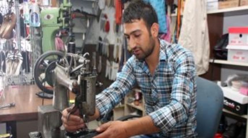 Tamir Fiyatına Ayakkabı Satışları İlgi G&ouml;r&uuml;yor