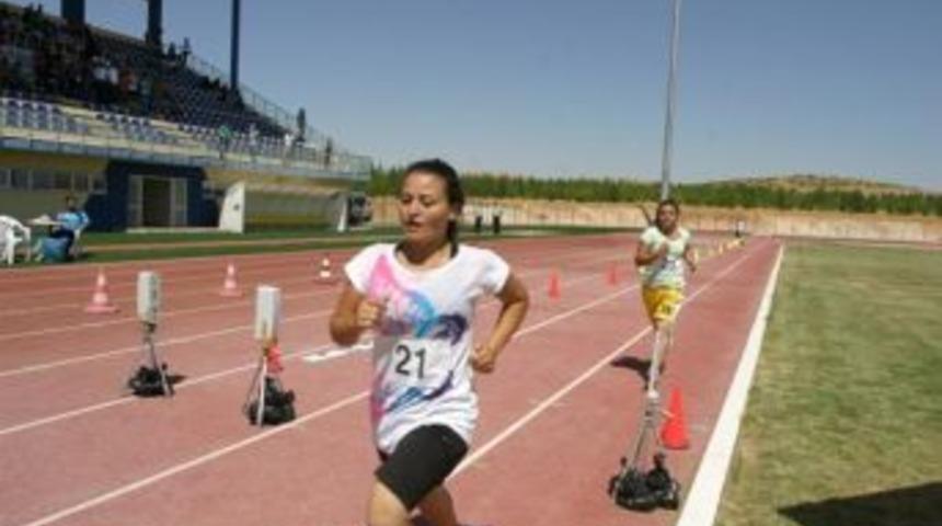 Yetenekleri i&ccedil;in ter d&ouml;kt&uuml;ler