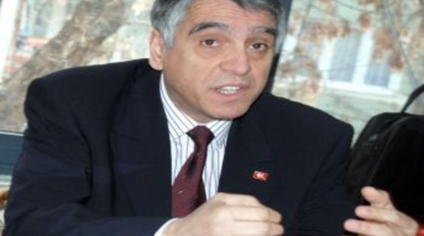 Chp'den İhra&ccedil; Edilen İl&ccedil;e Başkanı Geri D&ouml;nd&uuml;
