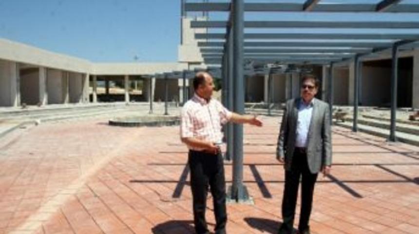 Uşak &Uuml;niversitesi &Ccedil;arşı Projesini 2013 Yılında Hayata Ge&ccedil;irecek