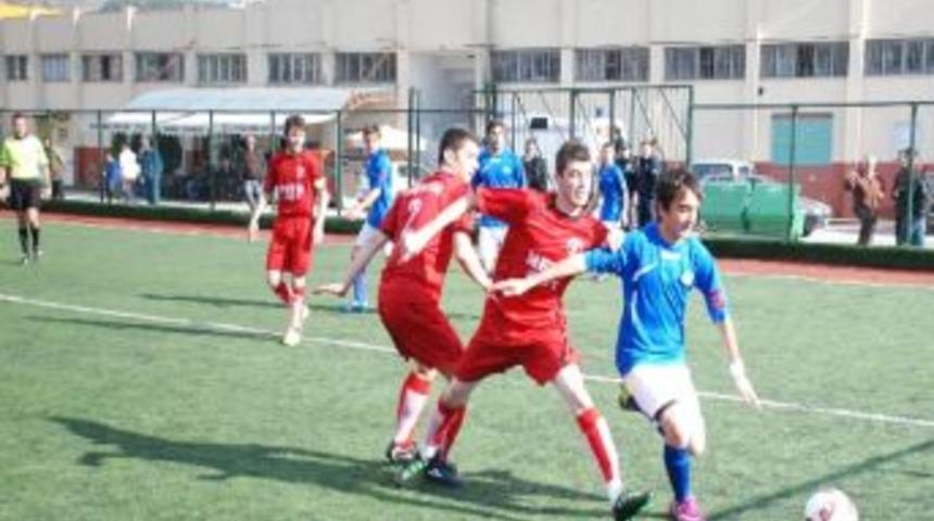 1. Amat&ouml;r K&uuml;me&rsquo;de Fikst&uuml;r &Ccedil;ekildi